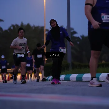 Runner Photo 7447773