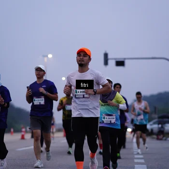 Runner Photo 7447805