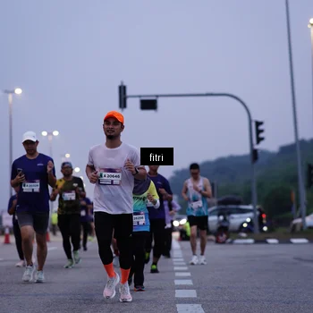 Runner Photo 7447817