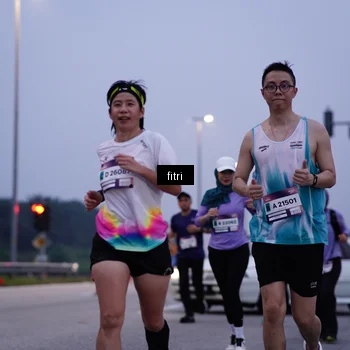 Runner Photo 7447887