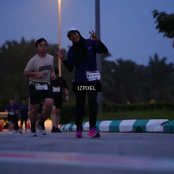 Runner Photo 7447899