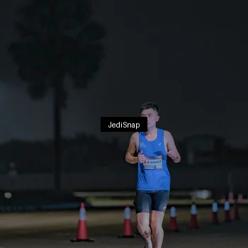 Runner Photo 7447951