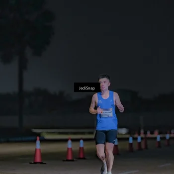 Runner Photo 7447983