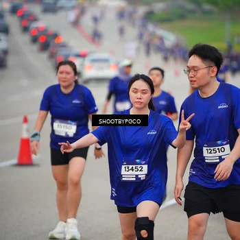 Runner Photo 7448000