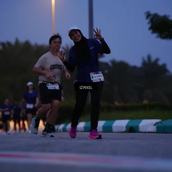 Runner Photo 7448004