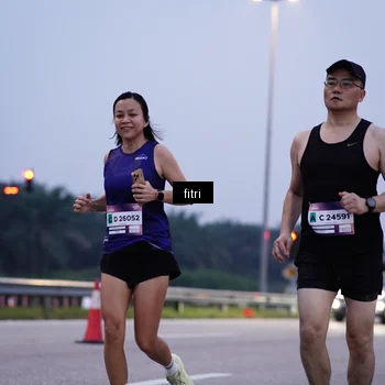 Runner Photo 7448008