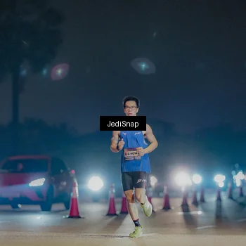 Runner Photo 7448021