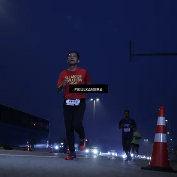 Runner Photo 7448026