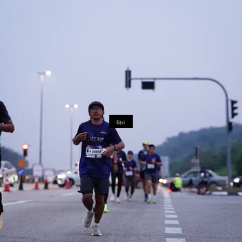 Runner Photo 7448037