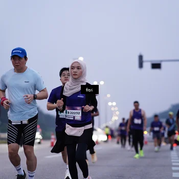 Runner Photo 7448039