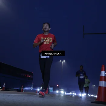 Runner Photo 7448057