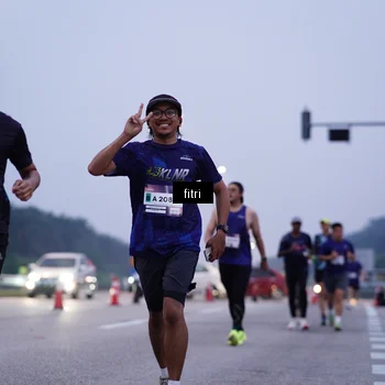 Runner Photo 7448061