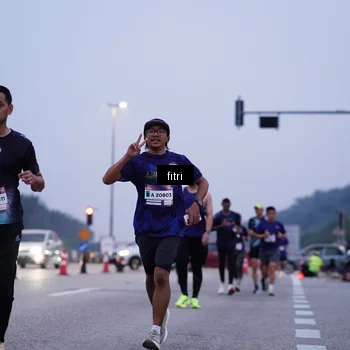 Runner Photo 7448063