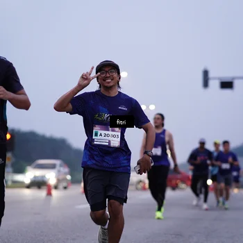 Runner Photo 7448070
