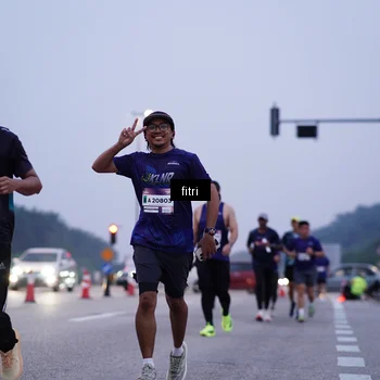 Runner Photo 7448076