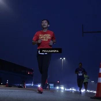 Runner Photo 7448099