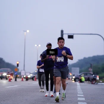 Runner Photo 7448125