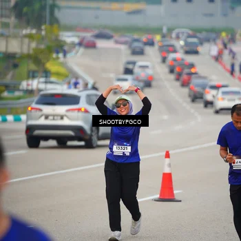 Runner Photo 7448130