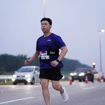 Runner Photo 7448300