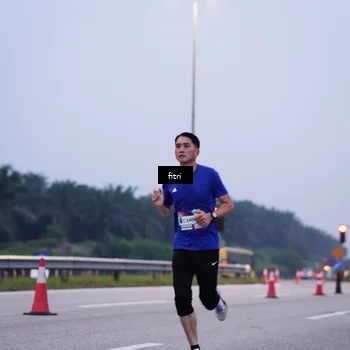 Runner Photo 7448308