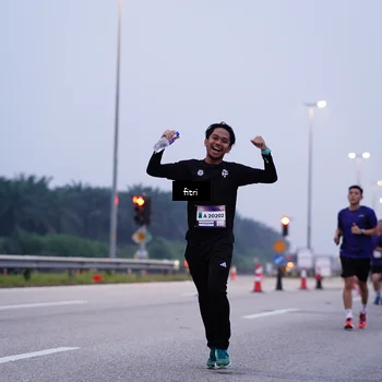 Runner Photo 7448340
