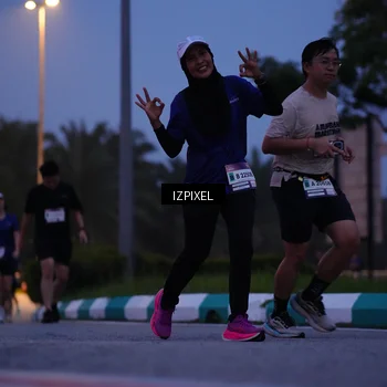 Runner Photo 7448350