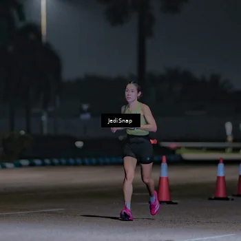Runner Photo 7448476