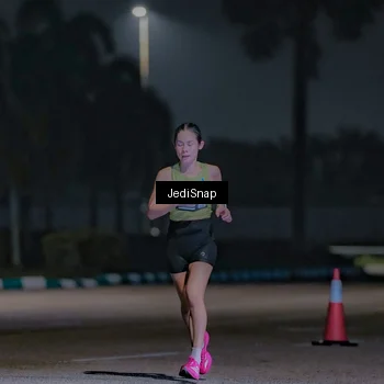 Runner Photo 7448487