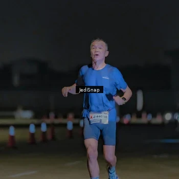 Runner Photo 7448835