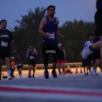Runner Photo 7449013