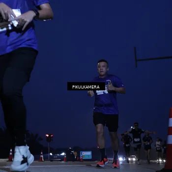 Runner Photo 7449042