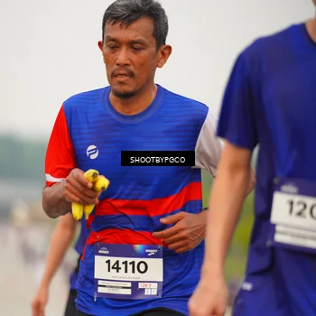 Runner Photo 7449062