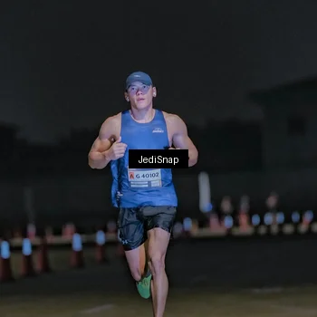 Runner Photo 7449068