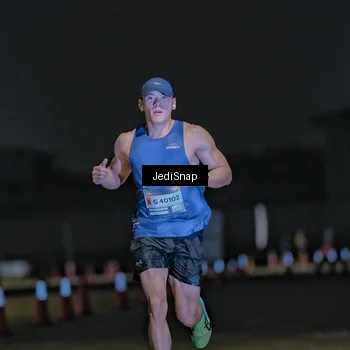 Runner Photo 7449074