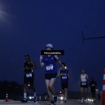 Runner Photo 7449110