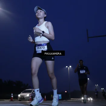 Runner Photo 7449129