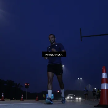 Runner Photo 7449137