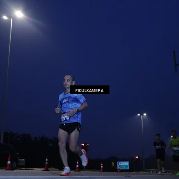 Runner Photo 7449150
