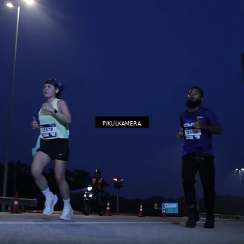 Runner Photo 7449242
