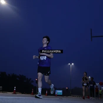 Runner Photo 7449271