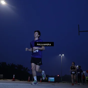 Runner Photo 7449284