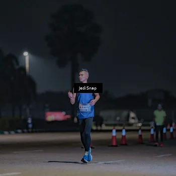 Runner Photo 7449340