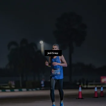Runner Photo 7449344