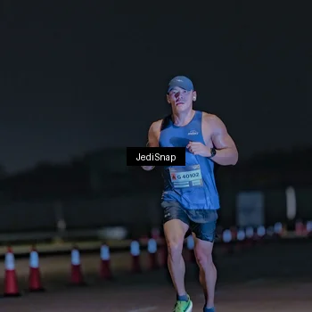 Runner Photo 7449351