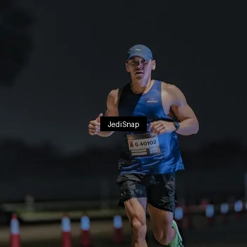 Runner Photo 7449357