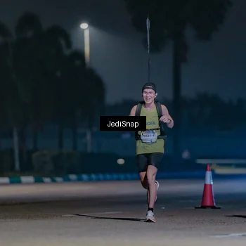 Runner Photo 7449371