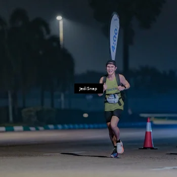 Runner Photo 7449372