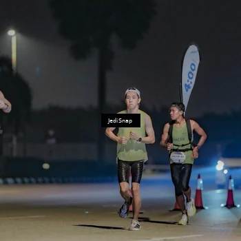 Runner Photo 7449381