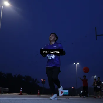 Runner Photo 7449391