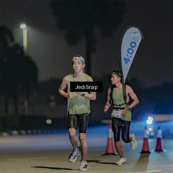 Runner Photo 7449393
